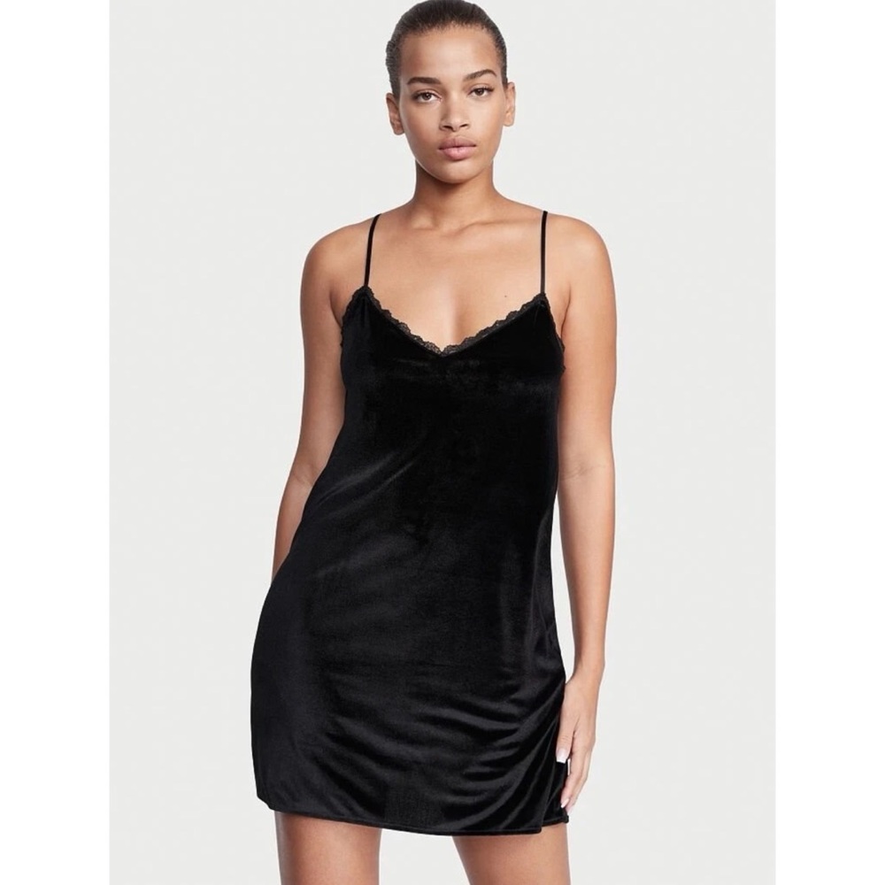 Victoria’s Secret Black Velvet Lace Trim Chemise Slip Dress Nightgown XL